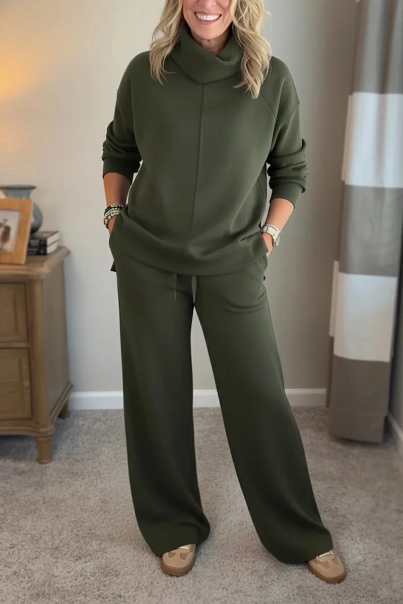 Marina | Luxurious Turtleneck Travel Set