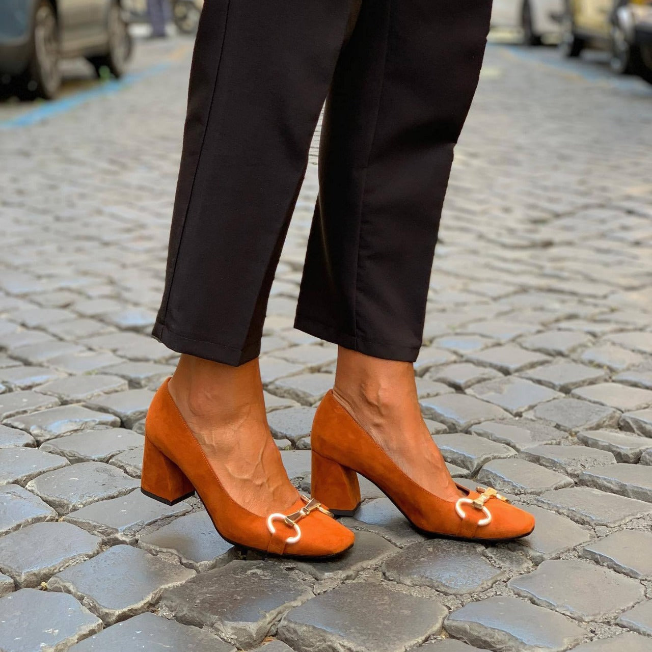 Lydia | Elegant Pumps with Gold Accents