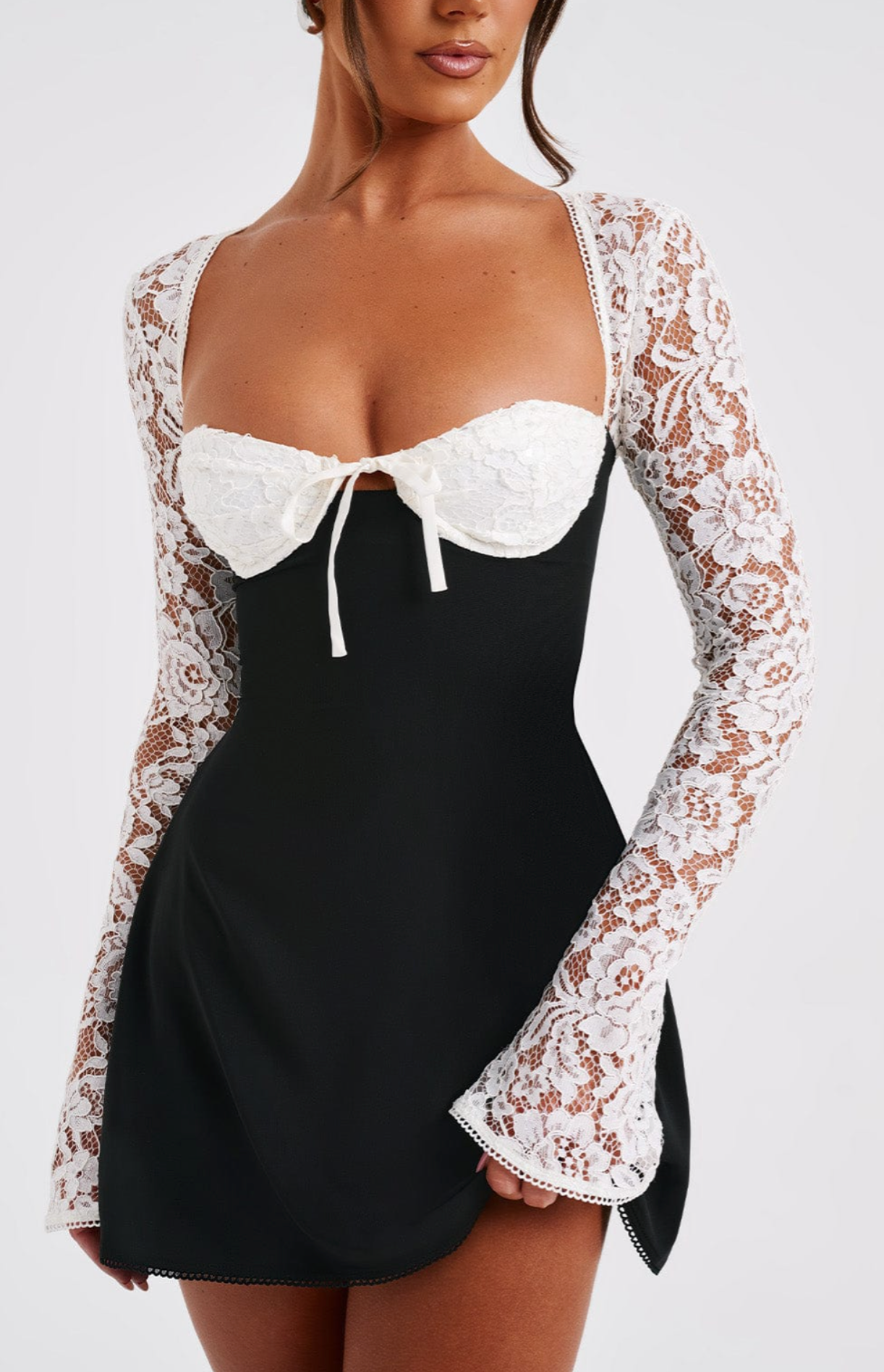Anina | Mini Dress with Lace Sleeves