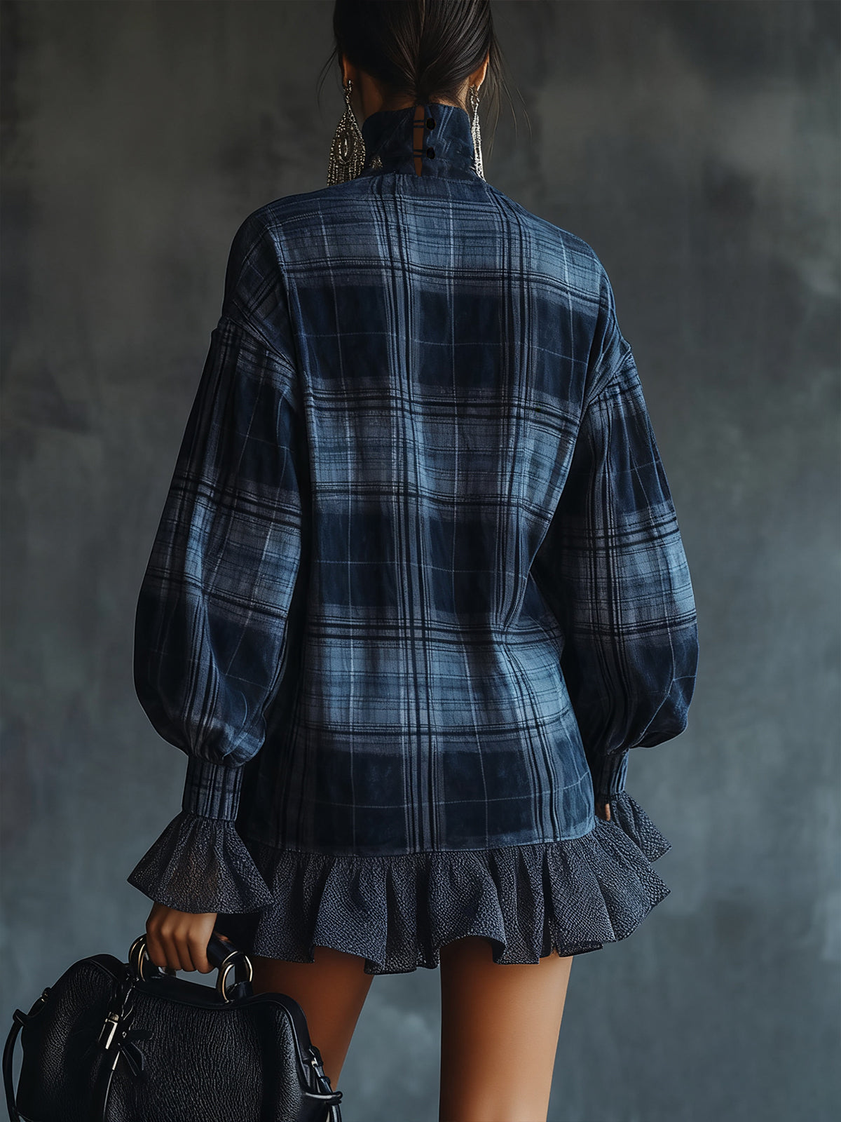 Anders – Ruched sleeve detail – Plaid mini dress