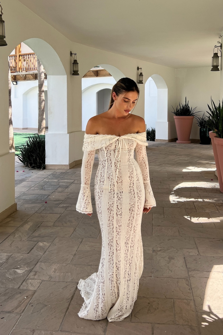 Livia | Off-Shoulder Lace Maxi Dress