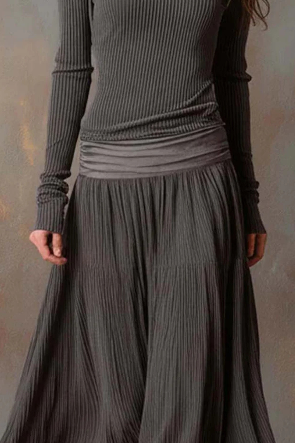 Brunelle – Flowy ribbed design – Long-sleeve maxi dress