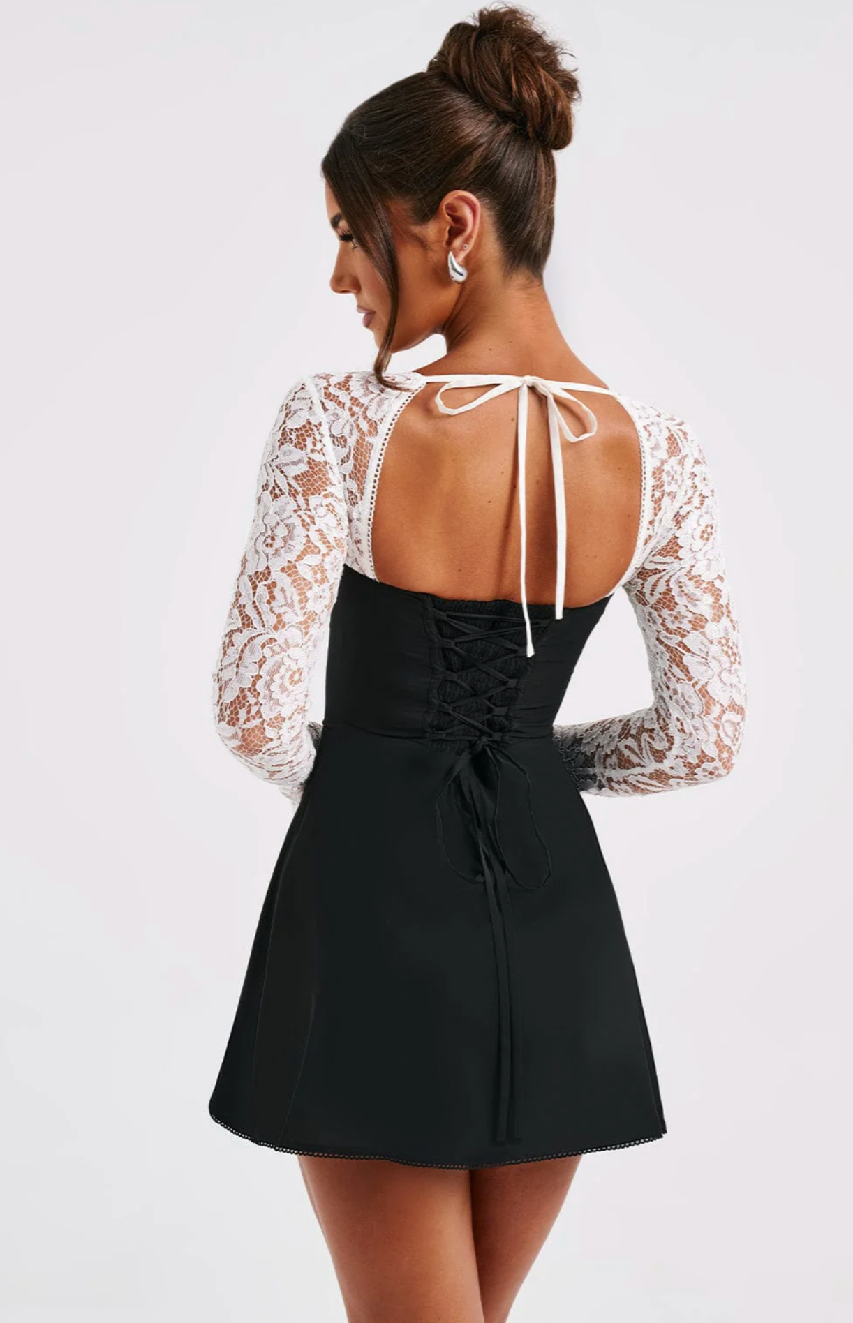 Anina | Mini Dress with Lace Sleeves